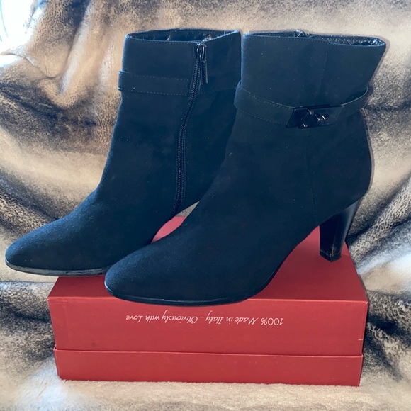 Aquatalia Suede Leather Black Black Metal Hardware Made in...